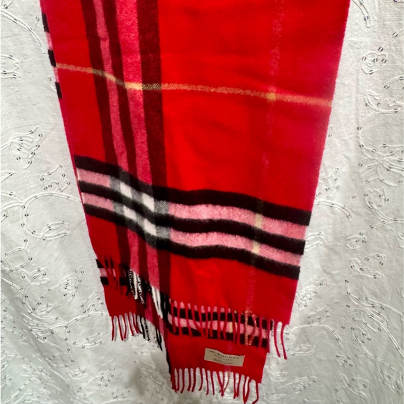 Authentic Burberry 100% Cashmere Red Check Scarf - Made in Scotland- Like New - Picture 3 of 10